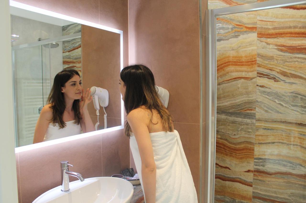 B&B Primrose Residence Hotel Rimini Zewnętrze zdjęcie