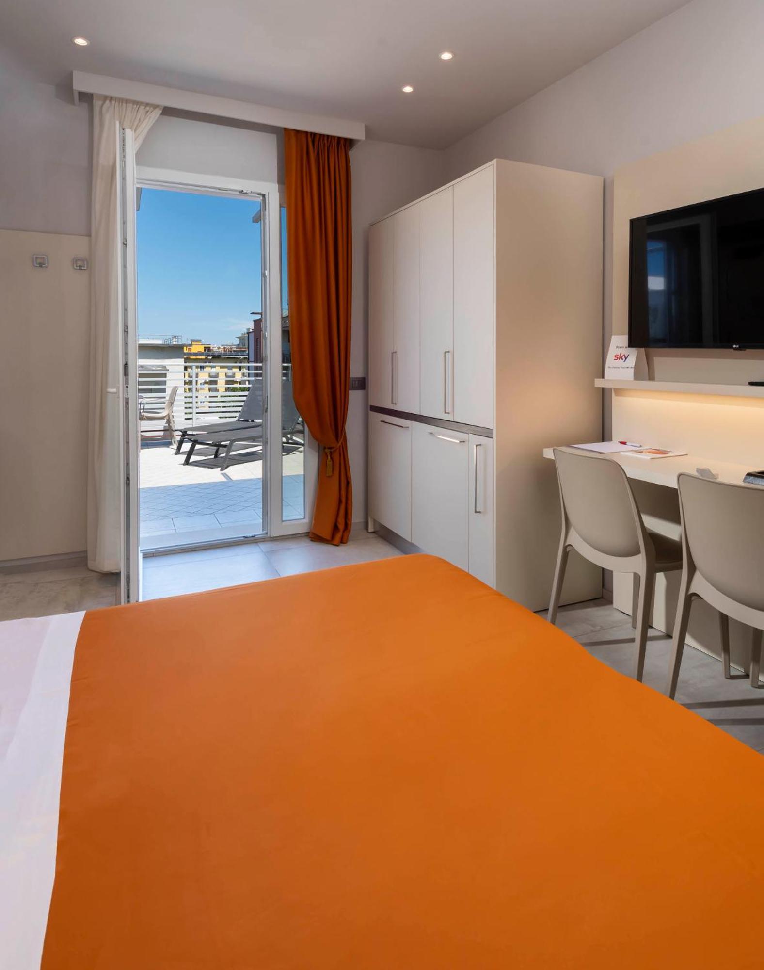 B&B Primrose Residence Hotel Rimini Zewnętrze zdjęcie